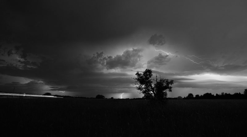 Thunderstorm Lightning Field  - Azure_Artwork / Pixabay