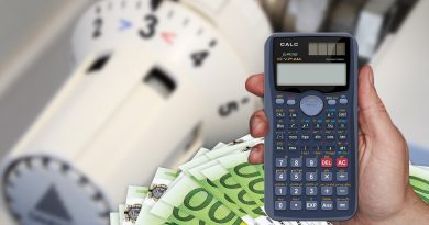Cost Calculator Euro Dollar Money  - geralt / Pixabay