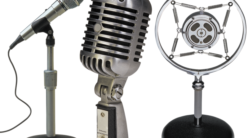 Microphone Sound Recording Radio  - AlLes / Pixabay