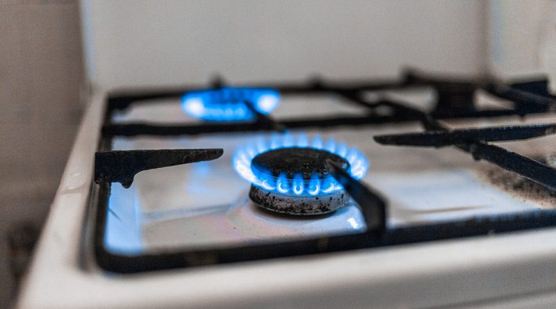 Gas Burner Fire Stove Blue Flame  - Stroganova / Pixabay