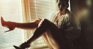 Legs Portrait Woman Model Pose  - innamykytas / Pixabay