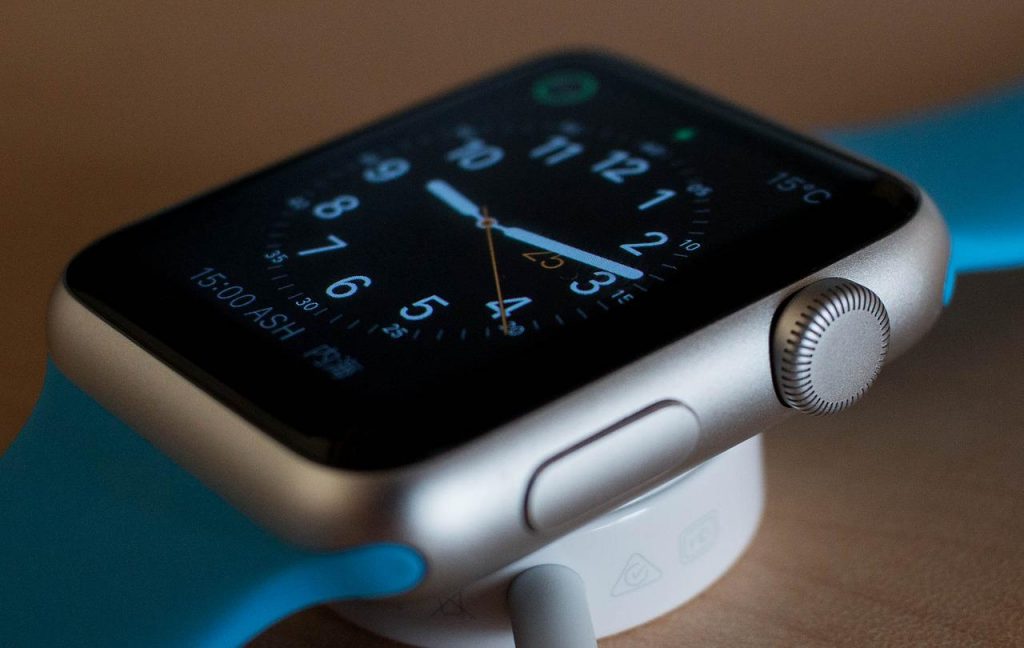 Apple Watch se řadí mezi špičku mezi chytrými hodinkami. Proč byste do nich měli investovat i vy?