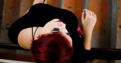 woman, size large, fat, model, female, beautiful, great, graphite, winter, cold, jacket, colorful, tattoo, tattoos, short hair